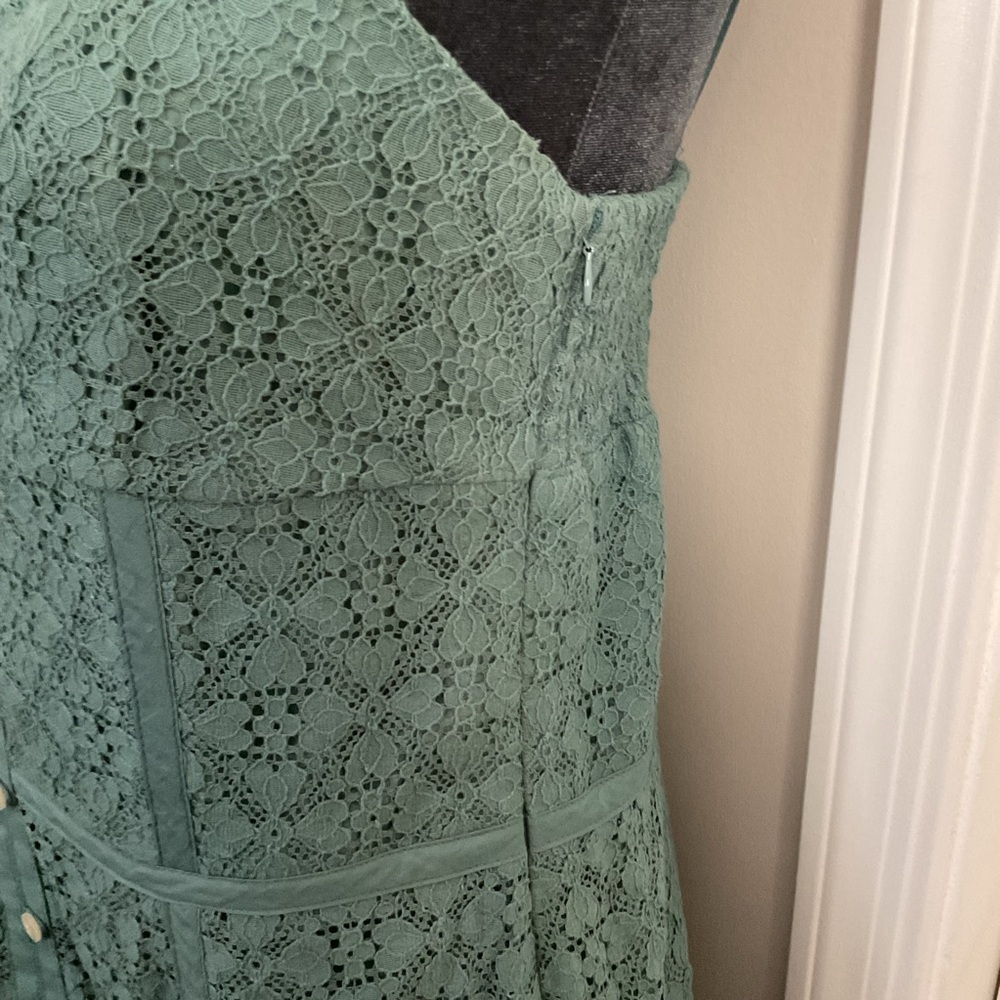 NWT BCBGMAXAZRIA Green Lace Strapless Sheath Dress 12 L Sweetheart Midi Cocktail - Picture 4 of 7